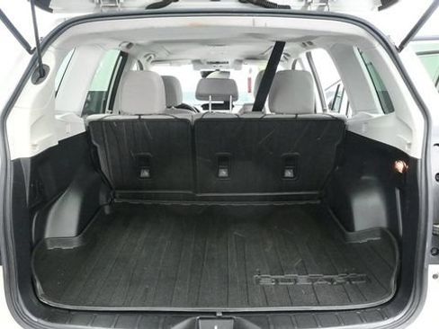 Used 2017 Subaru Forester 2.5i Premium AWD/4WD image 12