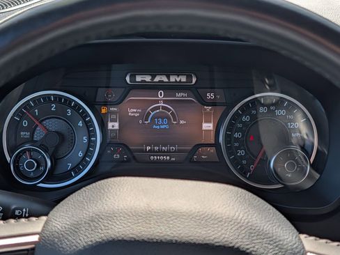 Used 2024 RAM 1500 Laramie AWD/4WD image 38