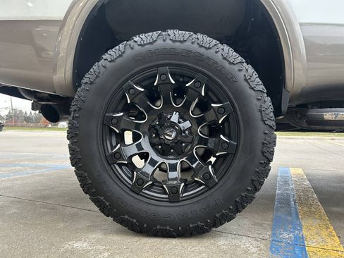 Used 2016 Nissan Titan Platinum Reserve image 44