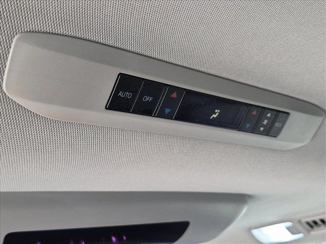 Used 2023 Toyota Sienna XLE w/ XLE Plus Package AWD/4WD image 19