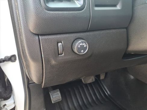 Used 2020 Chevrolet Colorado LT w/ Safety Package RWD image 16