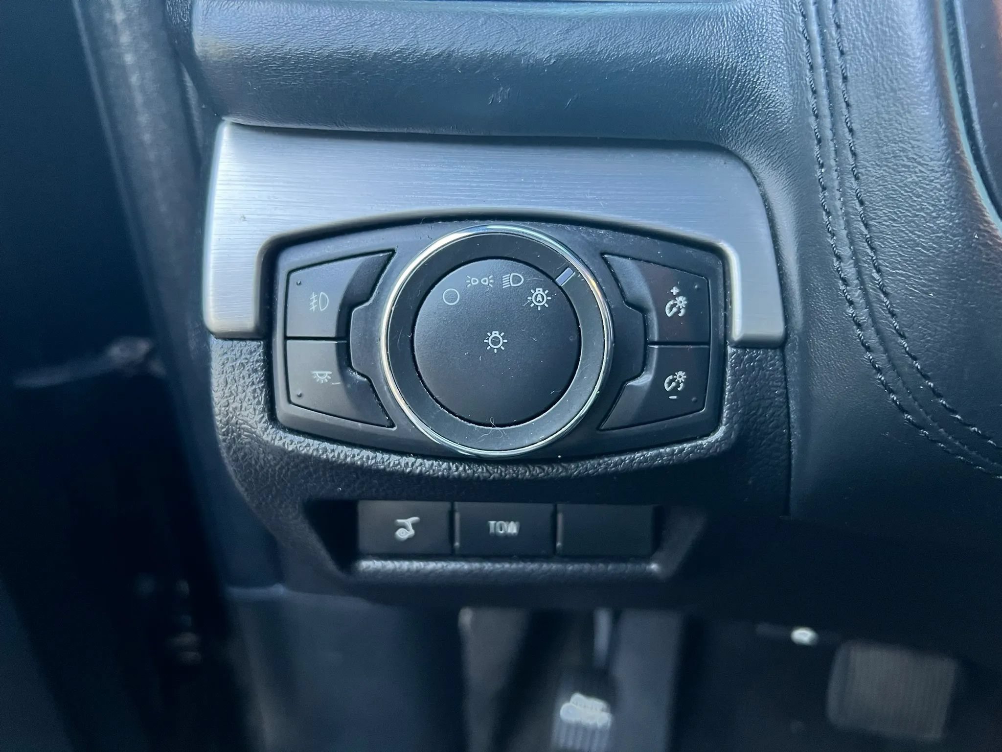 Used 2017 Ford Explorer Platinum AWD/4WD image 27