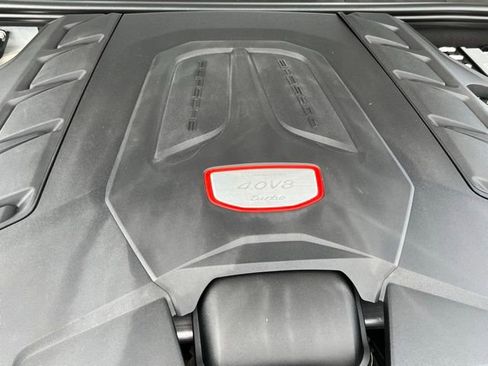 Used 2020 Porsche Cayenne Turbo AWD/4WD image 26