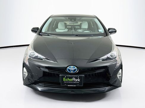 Used 2016 Toyota Prius Three Touring w/ Preferred Accessory Package FWD image 2