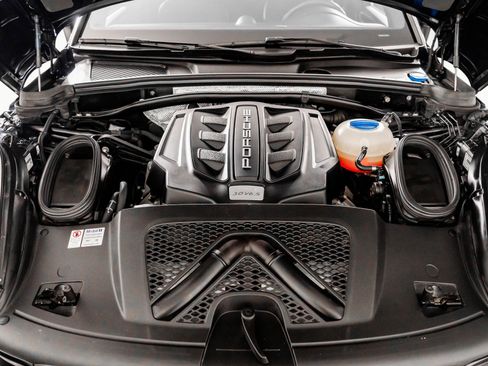 Used 2018 Porsche Macan S image 55