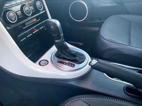 Used 2019 Volkswagen Beetle 2.0T SE image 18