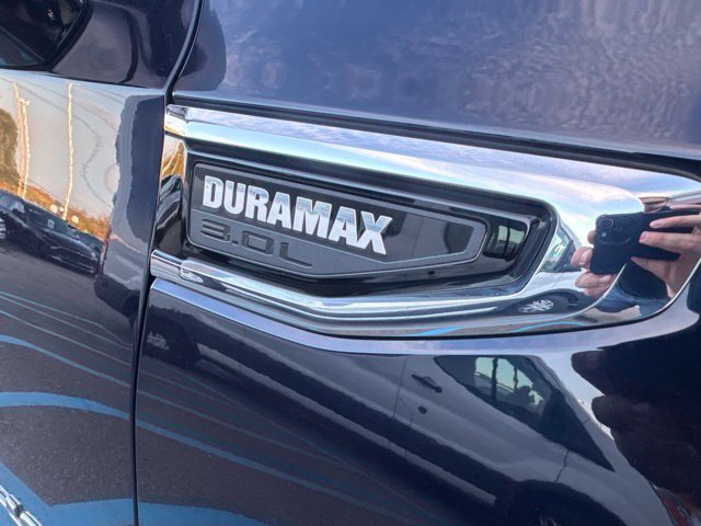 Used 2022 GMC Yukon SLE w/ Max Trailering Package AWD/4WD image 5