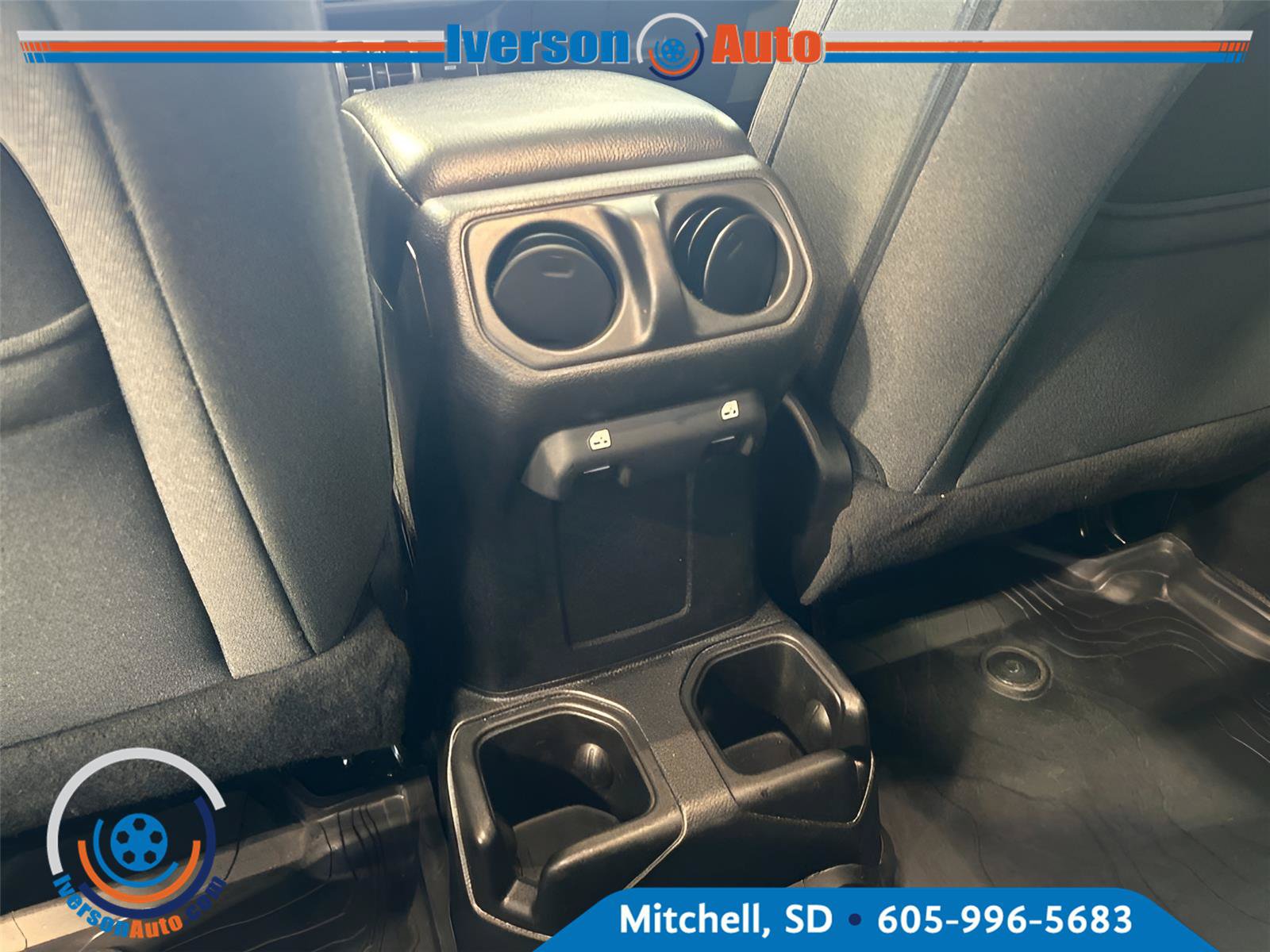 Used 2025 Jeep Wrangler Unlimited Sport AWD/4WD image 28