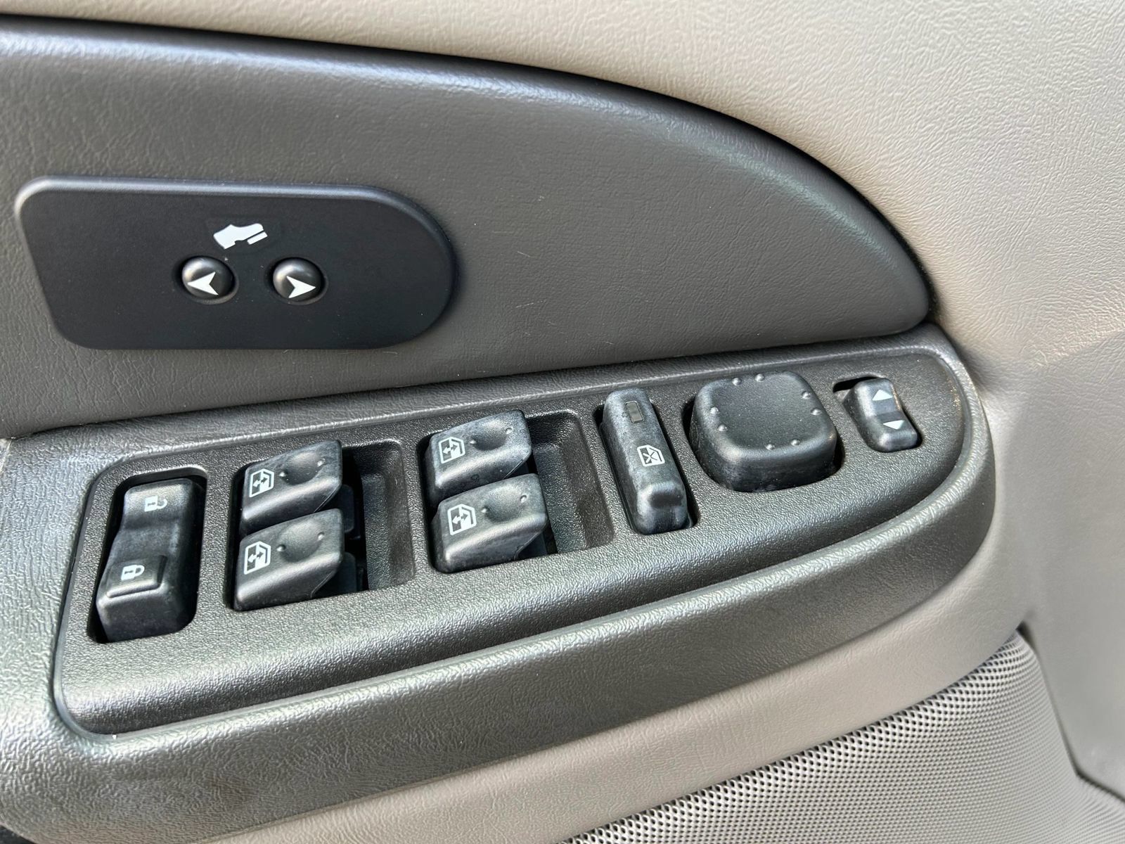 Used 2003 GMC Yukon XL SLE RWD image 18