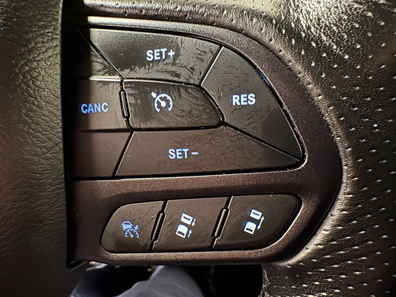 Used 2025 Dodge Durango R/T AWD/4WD image 18