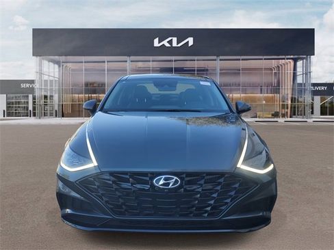 Used 2022 Hyundai Sonata Limited image 2