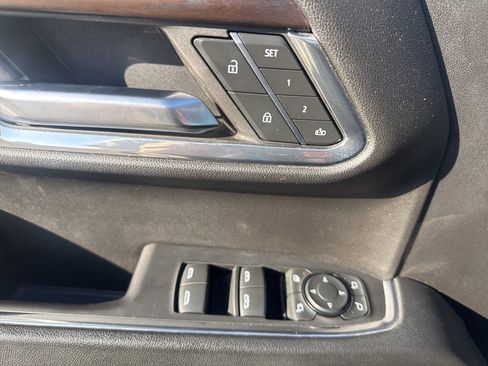 Used 2024 GMC Sierra 1500 SLT image 10