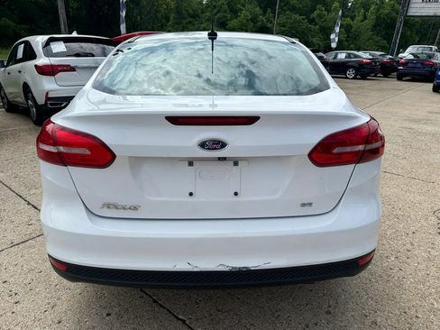 Used 2017 Ford Focus SE FWD image 6