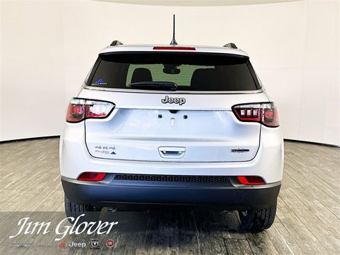 New 2026 Jeep Compass Latitude image 8