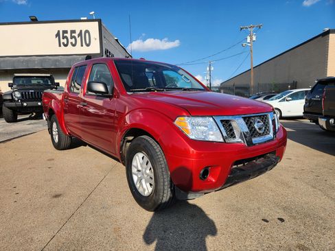 Used 2016 Nissan Frontier SV w/ SV Value Truck Package RWD image 7