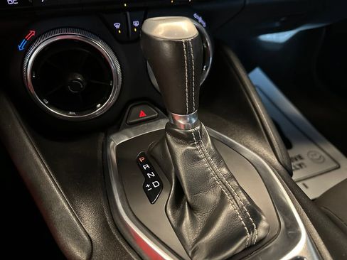 Used 2017 Chevrolet Camaro LT RWD image 16