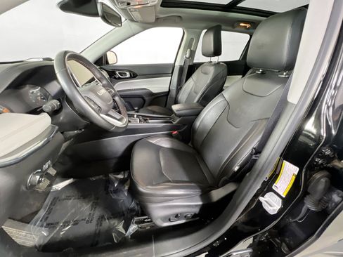 Used 2022 Jeep Compass Limited w/ Sun and Sound Group image 21