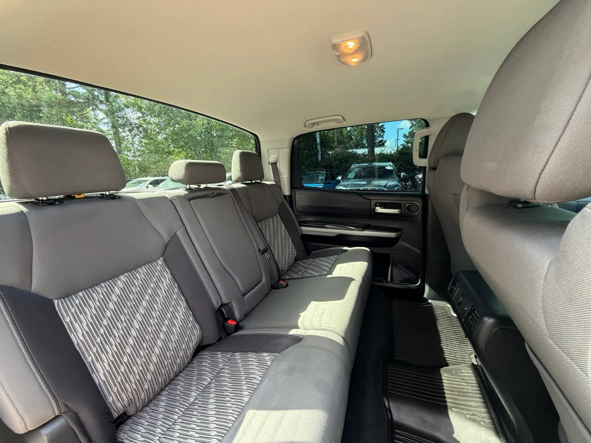 Used 2020 Toyota Tundra SR5 w/ SR5 Upgrade Package AWD/4WD image 12