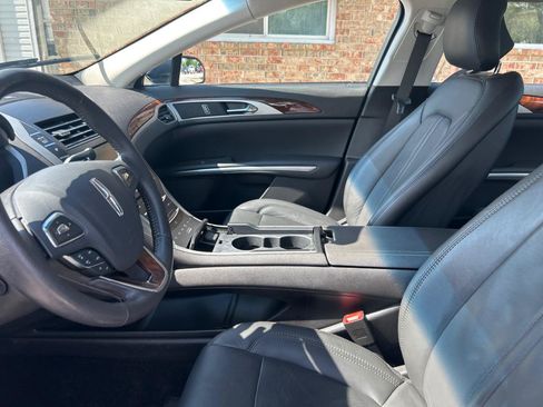 Used 2014 Lincoln MKZ AWD image 19