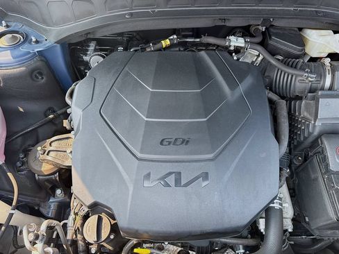 Certified 2023 Kia Telluride S w/ S Sunroof Package AWD/4WD image 35