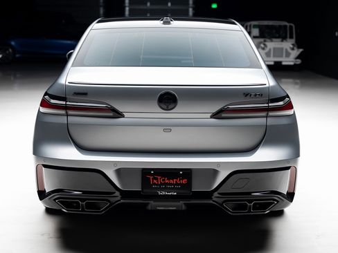 Used 2023 BMW 760i xDrive w/ Executive Package image 26