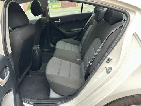 Used 2018 Kia Forte LX image 8