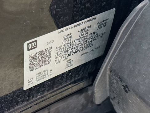 Used 2024 Chevrolet Trax RS FWD image 32