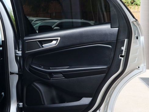 Used 2022 Ford Edge SEL image 26