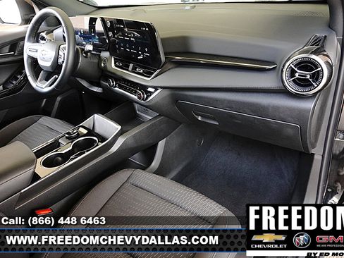 Used 2026 Chevrolet Equinox LT FWD image 8