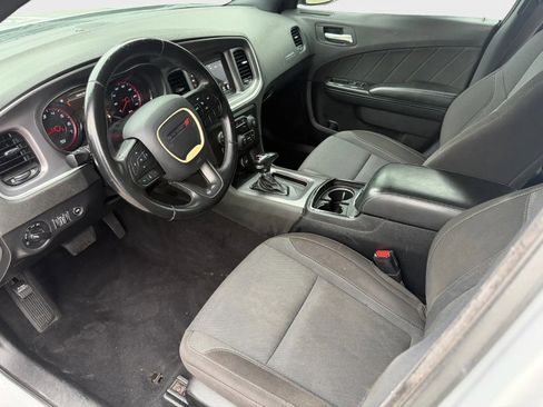 Used 2020 Dodge Charger SXT w/ Blacktop Package image 11