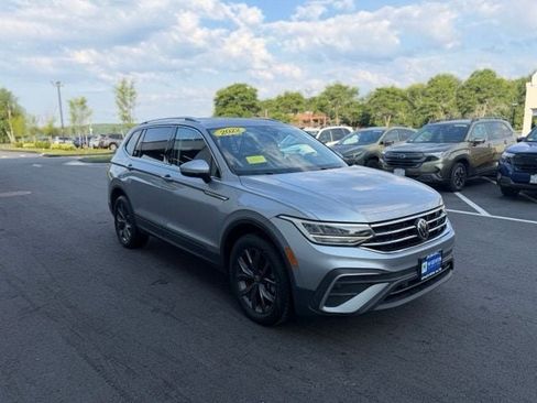 Used 2022 Volkswagen Tiguan SE AWD/4WD image 4