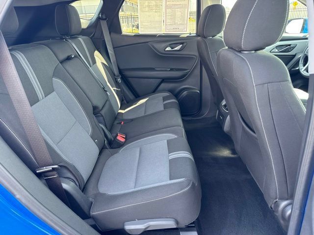 Used 2025 Chevrolet Blazer LT FWD image 20