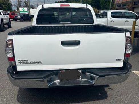 Used 2013 Toyota Tacoma Double Cab V6 Auto 4WD image 3
