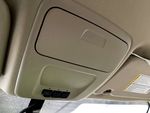 Used 2010 Chevrolet Impala LTZ image 15