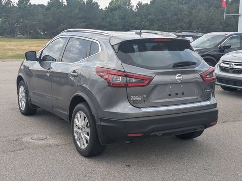 Used 2022 Nissan Rogue Sport SV w/ Technology Package AWD/4WD image 5