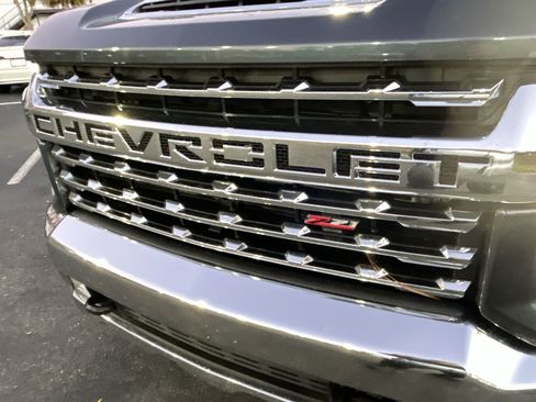 Used 2020 Chevrolet Silverado 2500 LTZ image 33