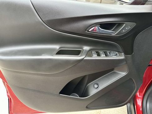 Certified 2024 Chevrolet Equinox LT FWD image 18