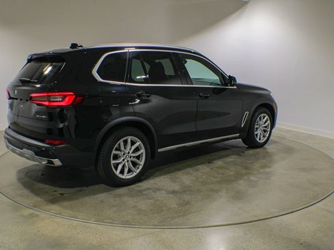 Used 2023 BMW X5 xDrive40i w/ Premium Package AWD/4WD image 5