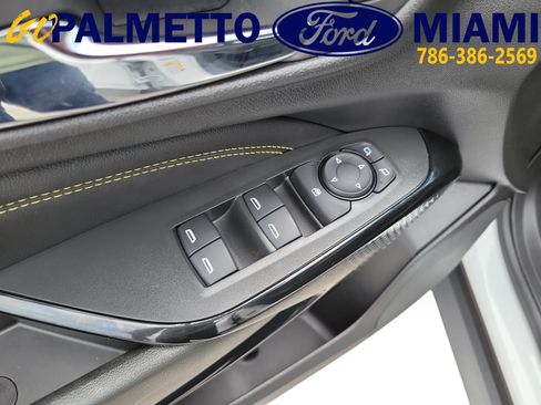 Used 2024 Chevrolet Trax LT w/ Driver Confidence Package FWD image 17