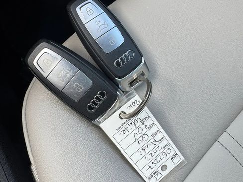 Used 2023 Audi Q4 e-tron Premium Plus AWD/4WD image 49