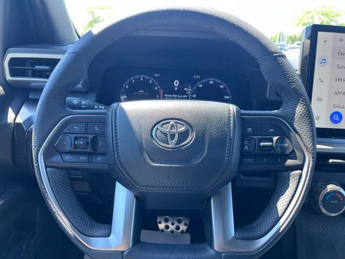 Used 2025 Toyota Tacoma TRD Sport AWD/4WD image 14