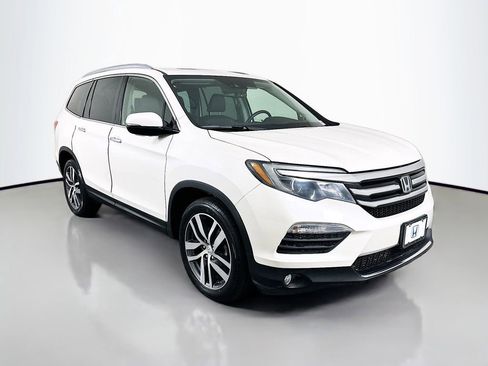 Used 2016 Honda Pilot Elite image 3