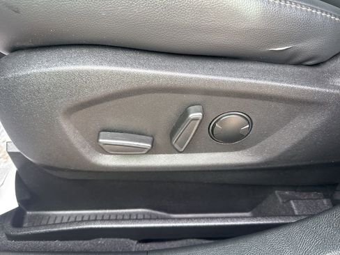 Used 2024 Ford Edge SEL w/ Convenience Package image 8