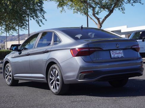 Used 2023 Volkswagen Jetta S image 3