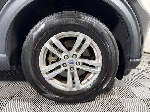 Used 2023 Ford Explorer XLT AWD/4WD image 11