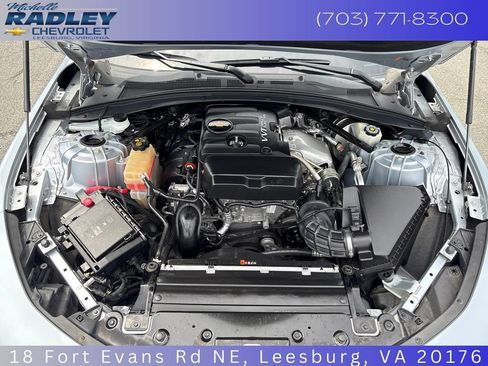 Used 2018 Chevrolet Camaro LT w/ Technology Package RWD image 10