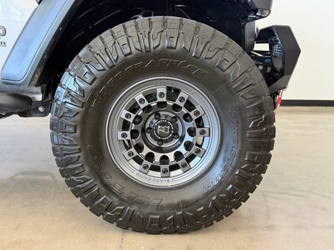 Used 2018 Jeep Wrangler Unlimited Rubicon AWD/4WD image 10