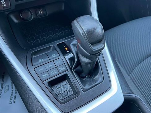 Certified 2023 Toyota RAV4 LE image 33