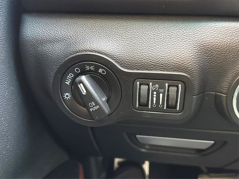 Used 2016 Maserati Ghibli S RWD image 18