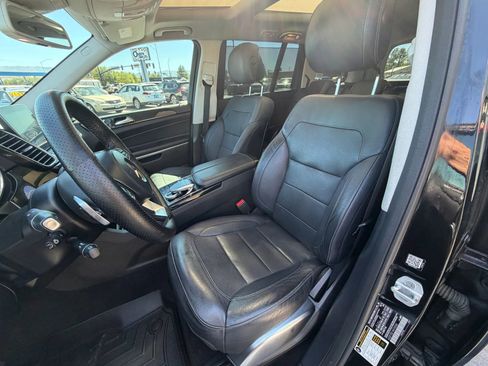 Used 2017 Mercedes-Benz GLS 550 4MATIC image 9